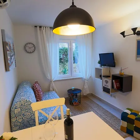 Urban Center Apartment *